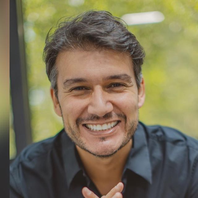 Dr. Marcel Machado